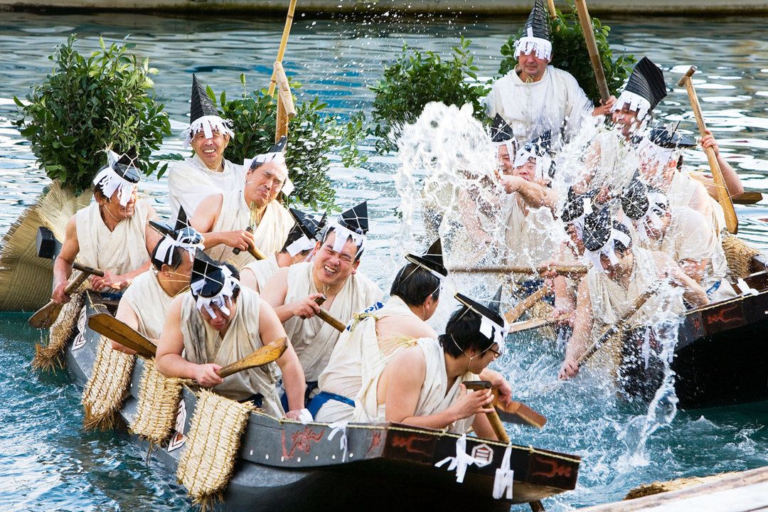諸手船神事