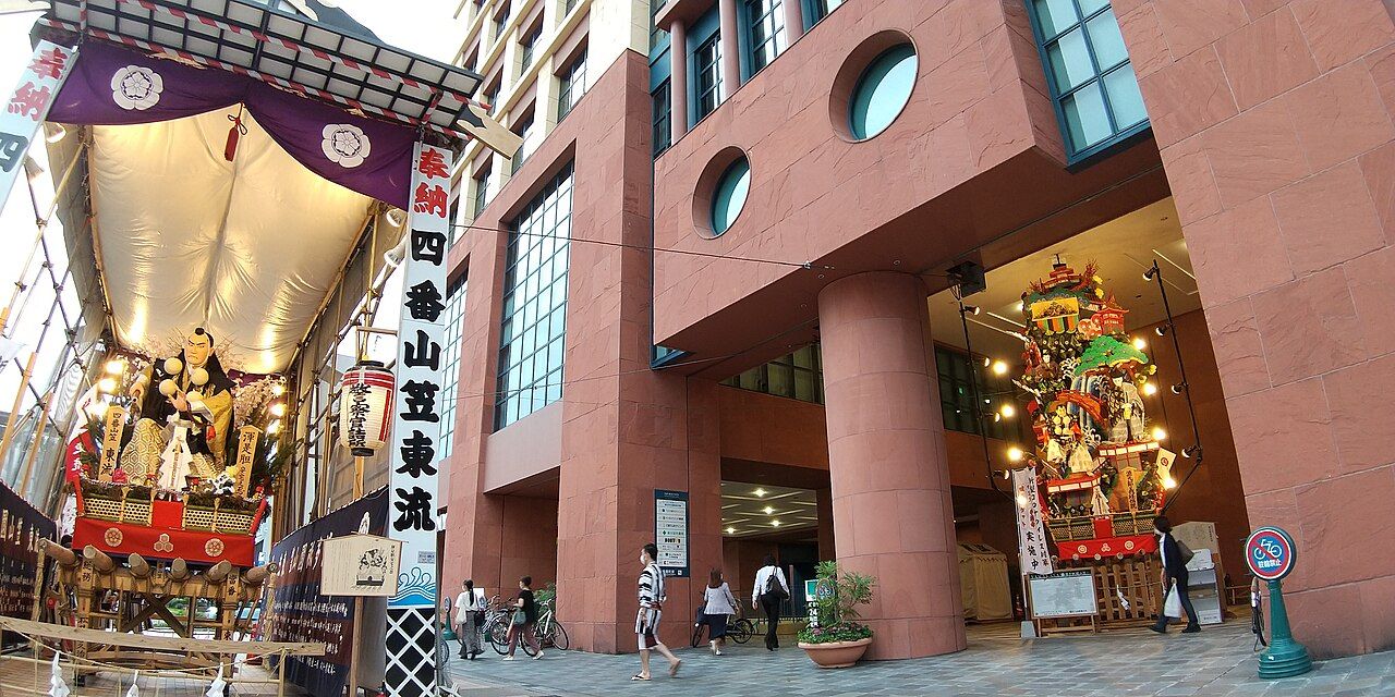 東流