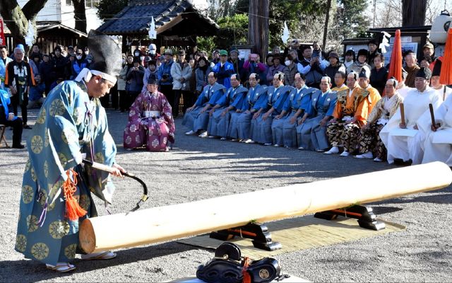 事納め針供養　成道会　納めの薬師貫前神社の鹿占神事